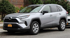 2019 Toyota RAV4 LE 2.5L front 4.14.19.jpg